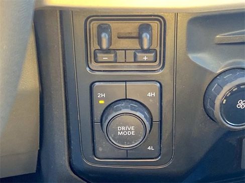 Used 2025 Ford F250 XLT image 33