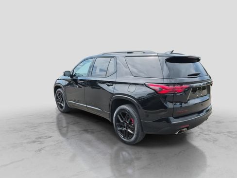 Used 2023 Chevrolet Traverse Premier w/ Redline Edition AWD/4WD image 6