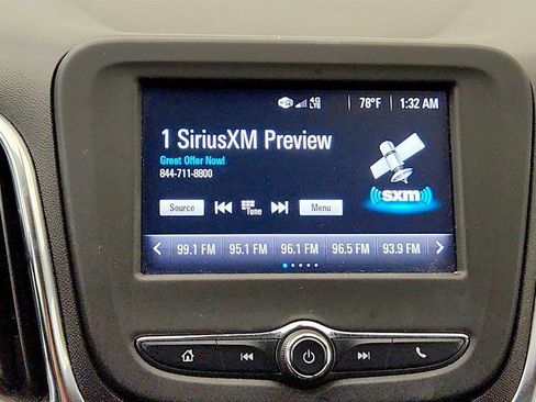 Used 2018 Chevrolet Equinox LT FWD image 17