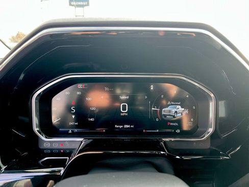 New 2026 GMC Sierra 1500 Elevation AWD/4WD image 11