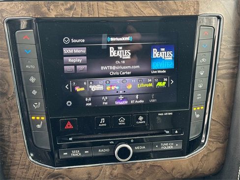 Used 2021 INFINITI QX80 Premium Select w/ All-Season Package image 24