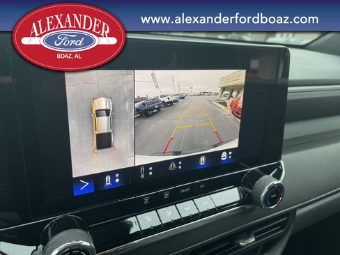 Used 2023 Chevrolet Colorado Trail Boss w/ Technology Package image 28