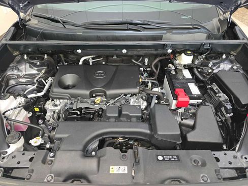Certified 2023 Toyota RAV4 LE AWD/4WD image 9