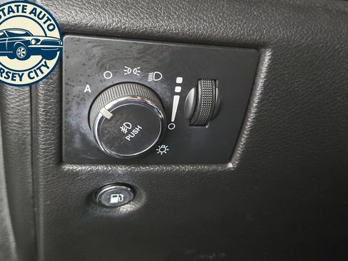 Used 2017 Jeep Grand Cherokee Overland AWD/4WD image 24