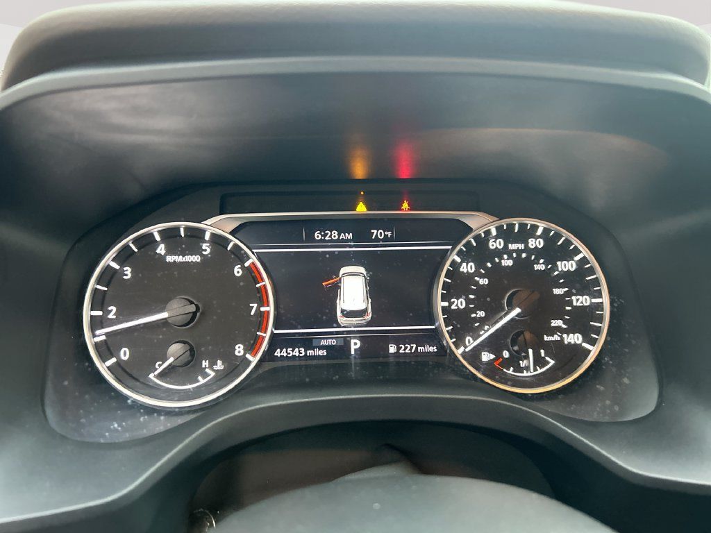 Used 2023 Nissan Rogue S AWD/4WD image 15