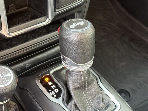 Used 2024 Jeep Wrangler Sport image 31