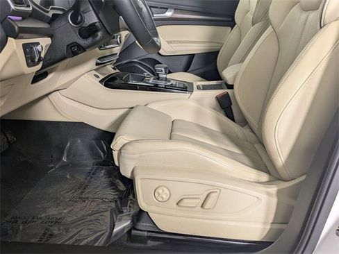 Used 2024 Audi Q5 2.0T Prestige image 10