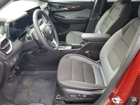 Certified 2024 Chevrolet TrailBlazer LT w/ Convenience Package image 18