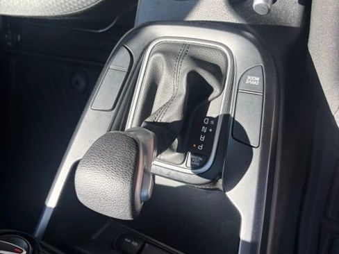 Used 2023 Kia Soul LX w/ LX Technology Package FWD image 20