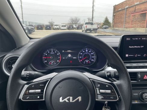 Used 2024 Kia Forte LXS image 33