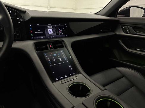 Used 2024 Porsche Taycan 4 Cross Turismo image 29