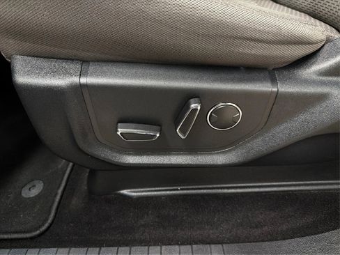 Used 2018 Ford F150 XLT w/ Equipment Group 302A Luxury image 36