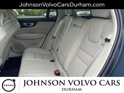 Used 2025 Volvo V60 B5 Cross Country Plus AWD/4WD image 9