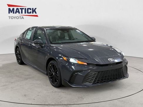 New 2026 Toyota Camry SE w/ Convenience Package FWD image 1