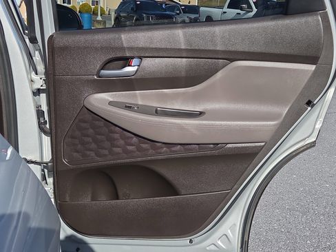 Used 2019 Hyundai Santa Fe SE image 19