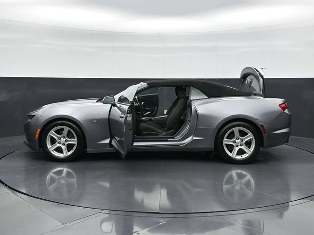 Used 2020 Chevrolet Camaro LT RWD image 46