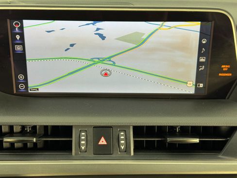 Used 2019 Lexus ES 300h image 25