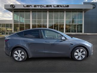 Used 2022 Tesla Model Y Long Range video 2