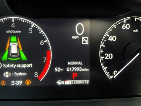 Used 2025 Honda Pilot TrailSport image 15