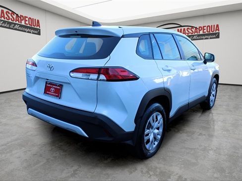 Used 2024 Toyota Corolla Cross L image 5