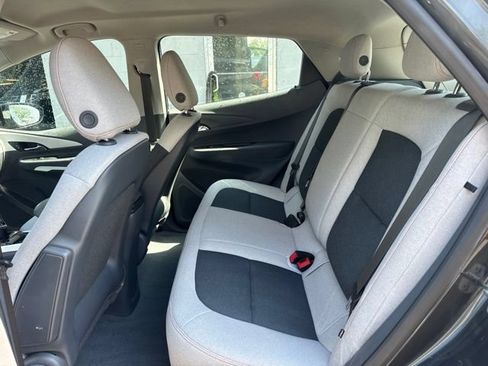 Used 2021 Chevrolet Bolt LT FWD image 18