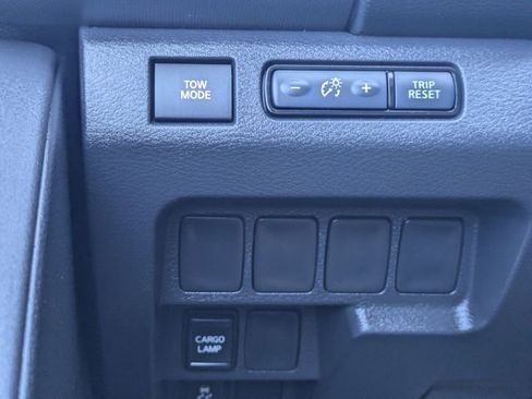 Used 2022 Nissan Frontier SV image 22