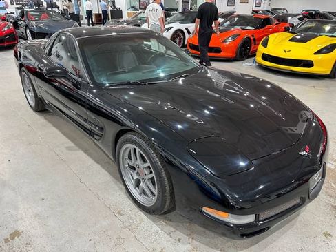 Used 2004 Chevrolet Corvette Z06 w/ Memory Package RWD image 30