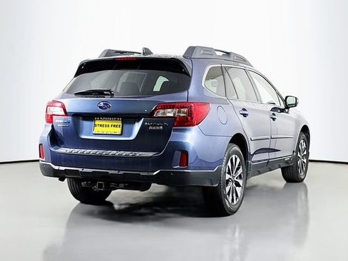 Used 2017 Subaru Outback 2.5i Limited AWD/4WD image 8