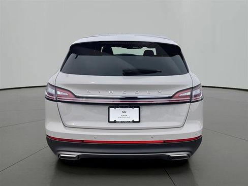 Used 2022 Lincoln Nautilus Reserve w/ Equipment Group 201A image 4