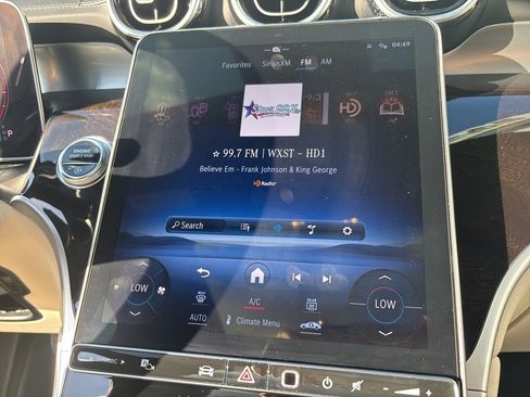 Used 2024 Mercedes-Benz GLC 300 image 28