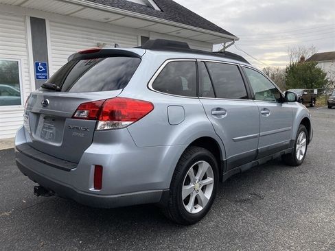 Used 2014 Subaru Outback 2.5i Premium image 8