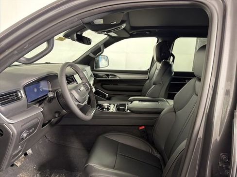 New 2026 Jeep Grand Wagoneer 4WD w/ Premium Group I image 17