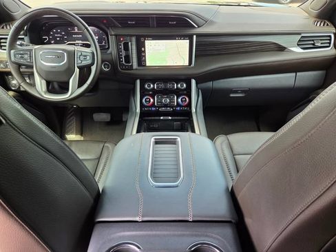 Used 2023 GMC Yukon XL Denali w/ LPO, Floor Liner Package AWD/4WD image 16