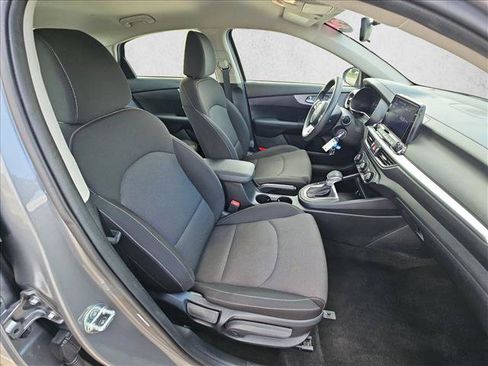 Used 2024 Kia Forte LXS FWD image 19