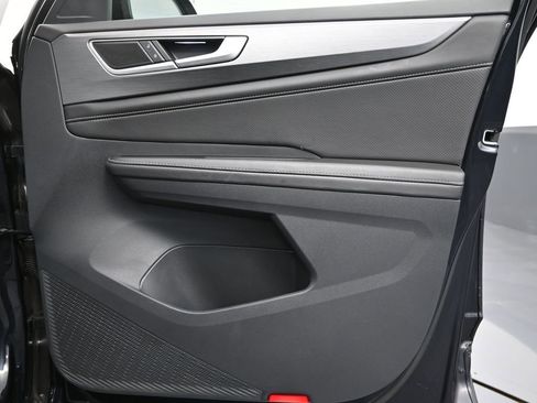 Used 2024 Volkswagen Atlas Cross Sport SE image 44