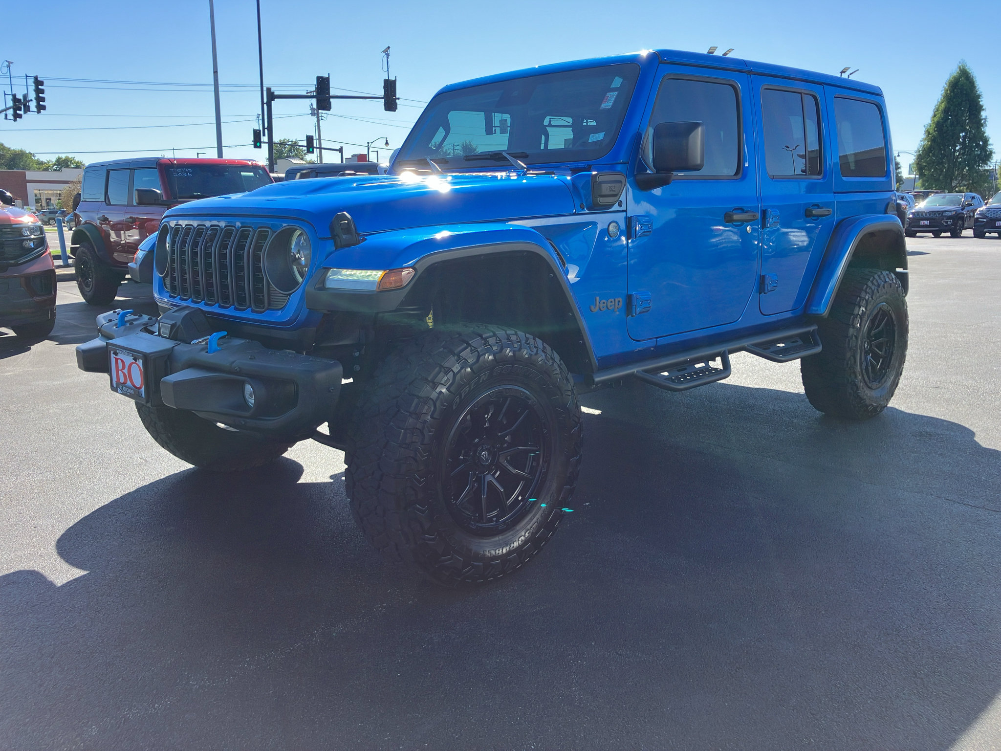 Used 2024 Jeep Wrangler Unlimited Rubicon 4xe AWD/4WD image 2