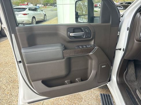 Certified 2022 GMC Sierra 2500 Denali image 23