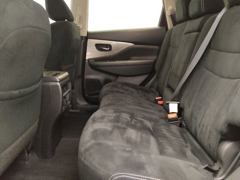 Used 2018 Nissan Murano S FWD image 18