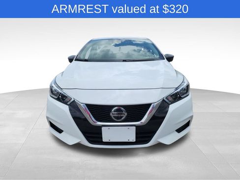 Used 2022 Nissan Versa S FWD image 2