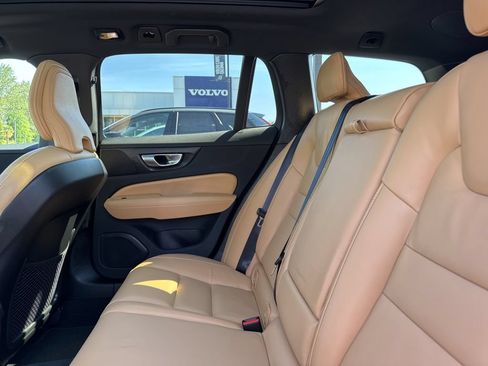 Used 2026 Volvo V60 B5 Cross Country Ultra AWD/4WD image 5