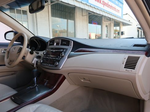 Used 2011 Toyota Avalon image 23