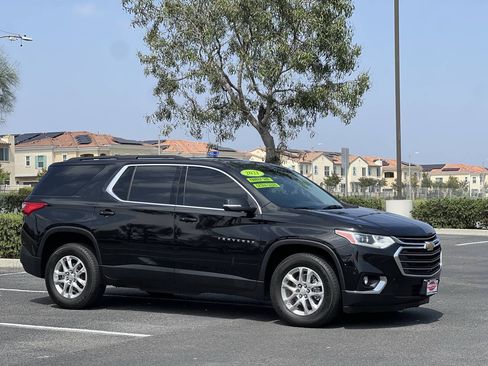 Used 2021 Chevrolet Traverse LT AWD/4WD image 4