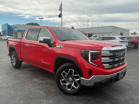 Used 2022 GMC Sierra 1500 SLE AWD/4WD image 4
