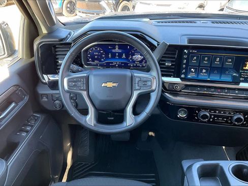 Certified 2024 Chevrolet Silverado 1500 LT AWD/4WD image 7