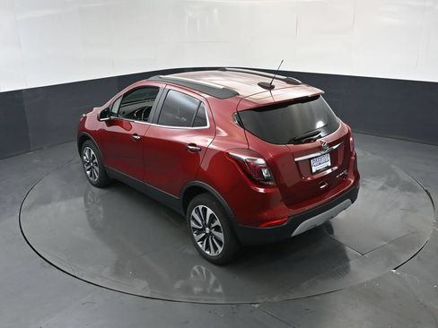 Used 2021 Buick Encore Preferred AWD/4WD image 31