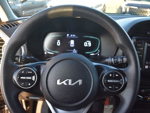 Certified 2023 Kia Soul LX w/ LX Technology Package image 24