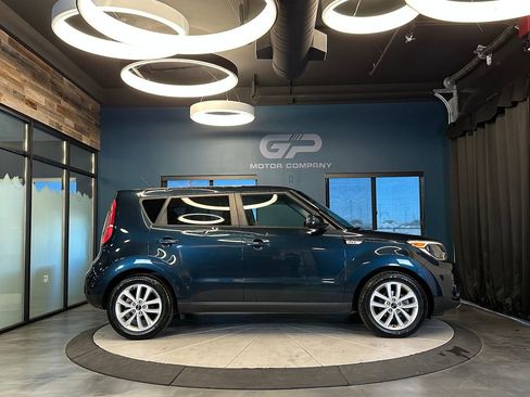Used 2017 Kia Soul + FWD image 2