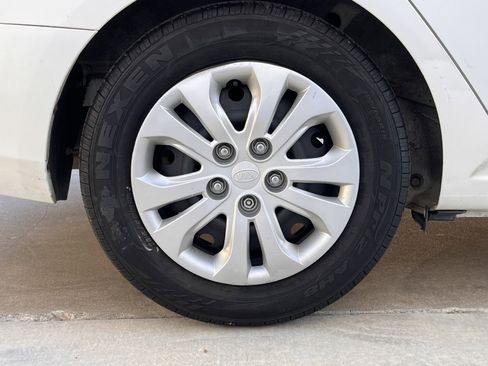 Used 2013 Kia Forte EX w/ Fuel Economy Pkg image 8