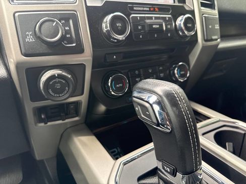 Used 2017 Ford F150 Lariat AWD/4WD image 18