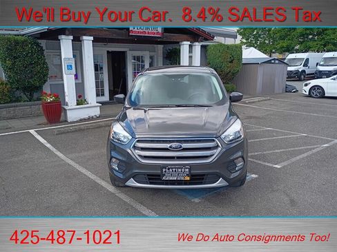 Used 2017 Ford Escape SE AWD/4WD image 2